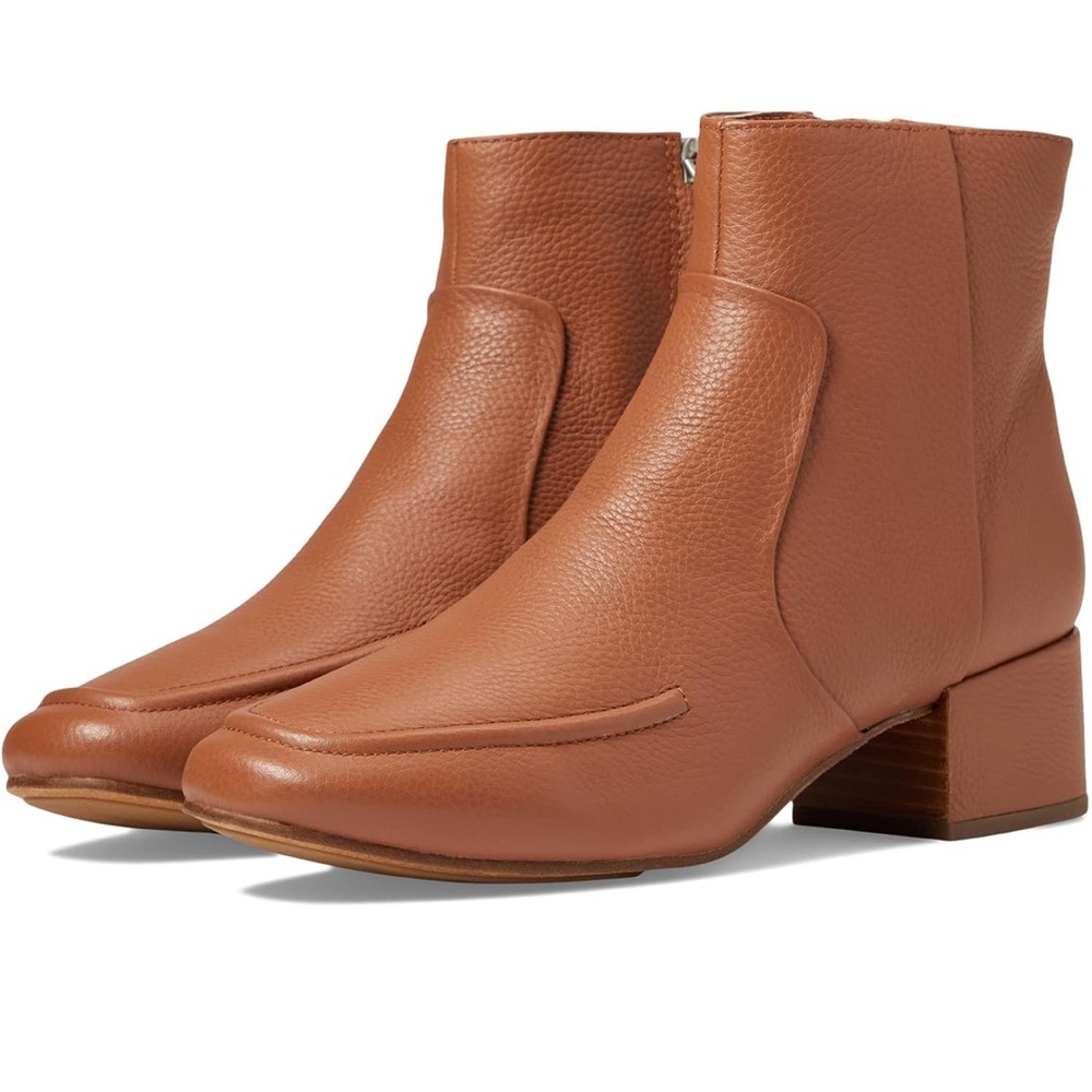 Kenneth Kole Ella apron bootie loafer flat  cognac Leather Ankle Boots 7.5 NEW..